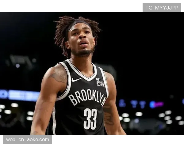 官宣：篮网中锋尼克·克拉克斯顿与球队达成提前续约，其防守价值获认可